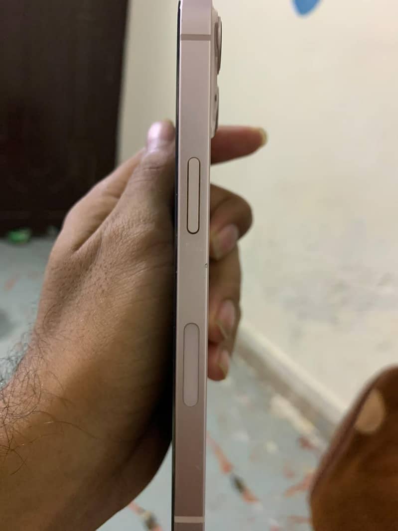 Apple iPhone 13 1
