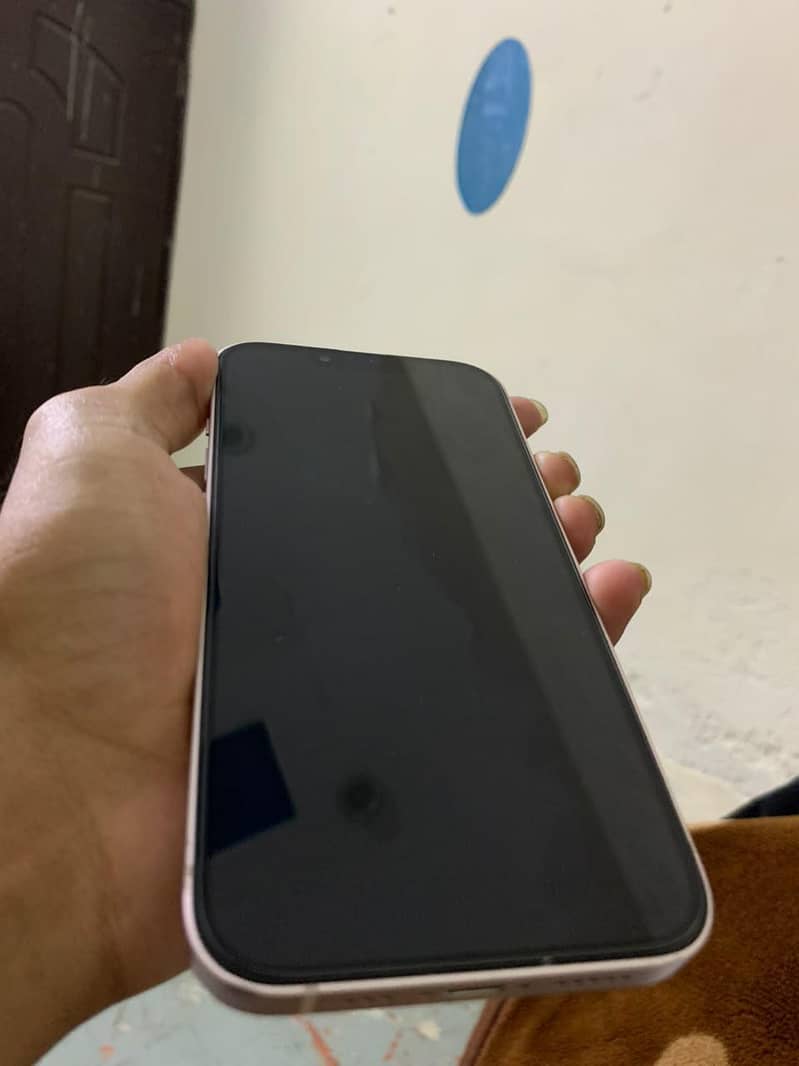 Apple iPhone 13 5