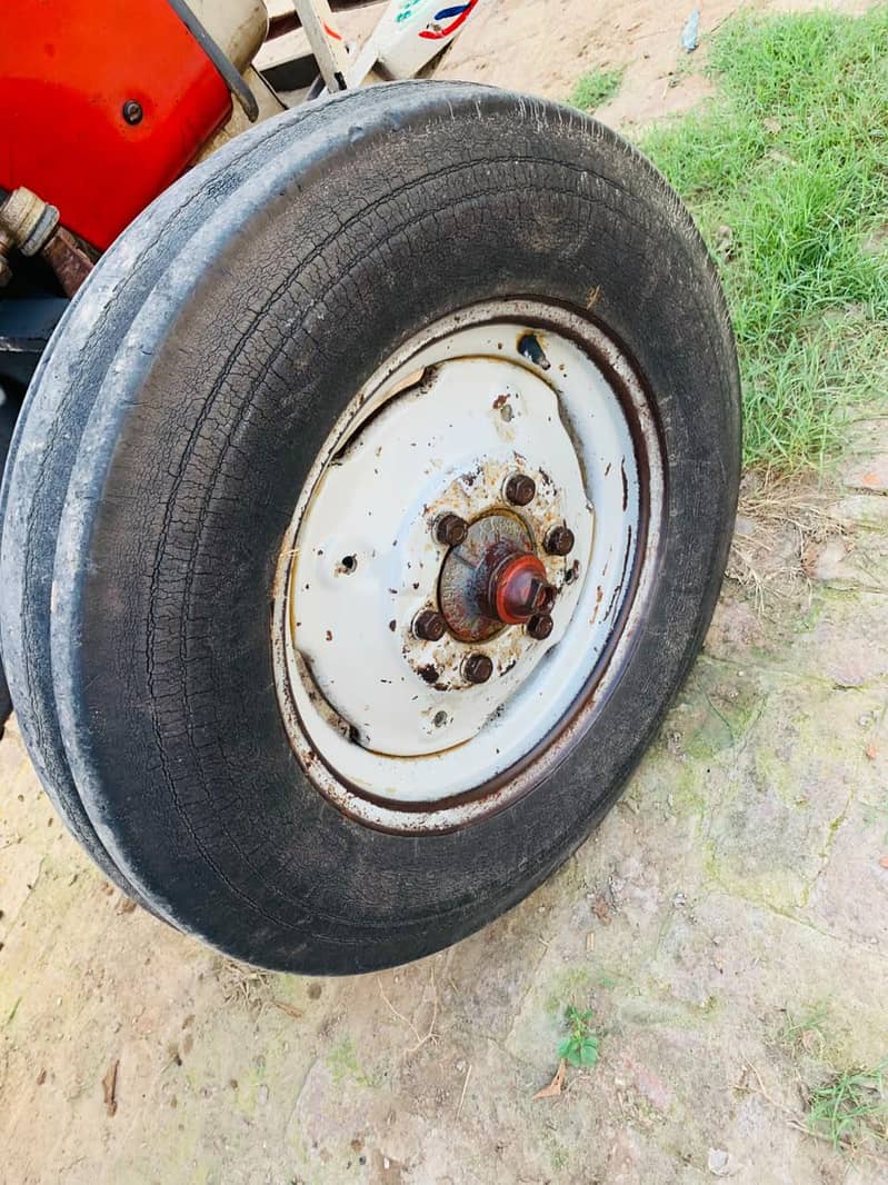 Tractor 5