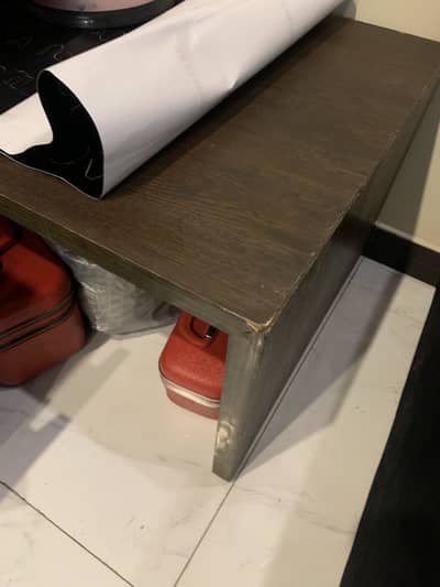 Medium size table
