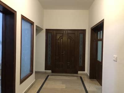 1 Kanal Upper Portion In Velancia Housing Society At Prime Location