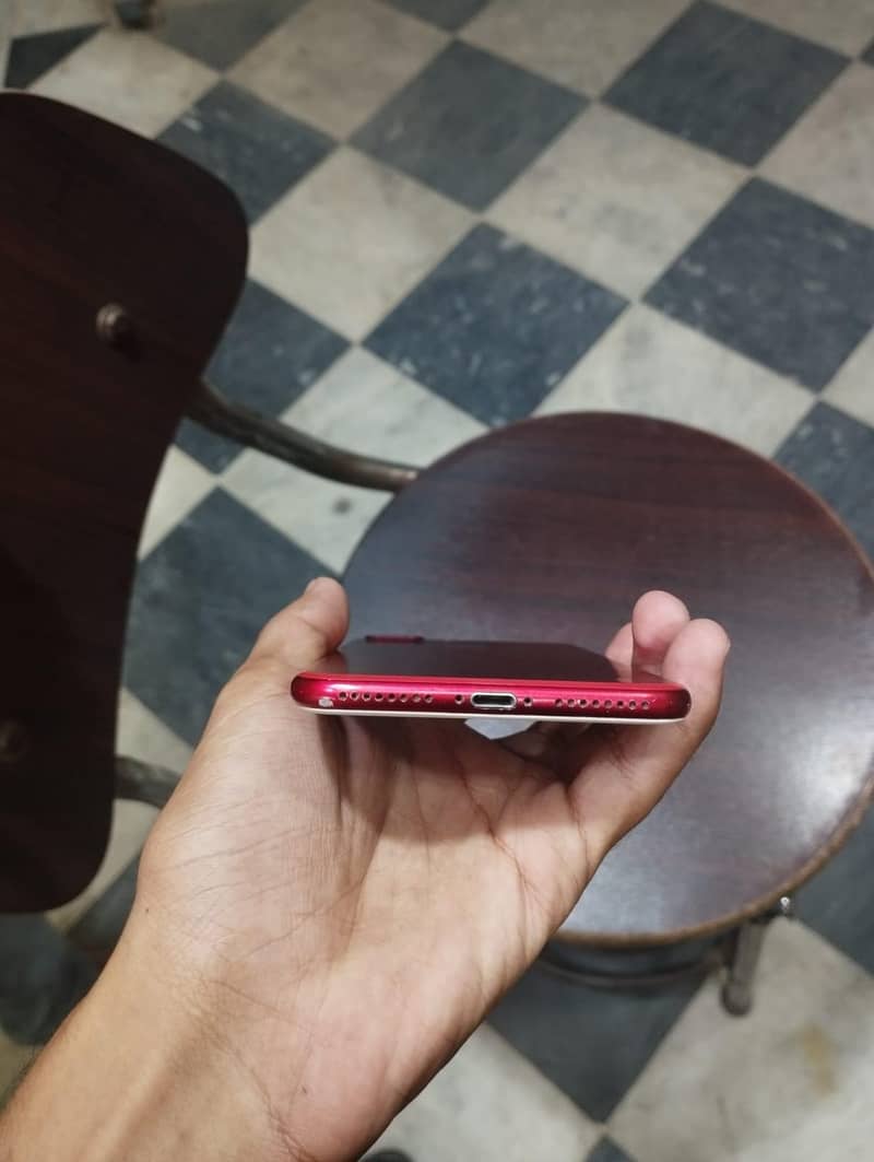 Apple iPhone 7 Plus 1