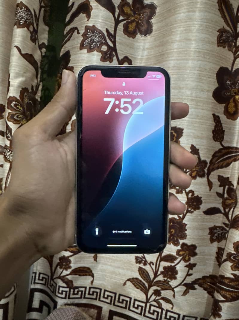 Apple iPhone XR 1