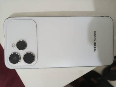 Tecno spark 40