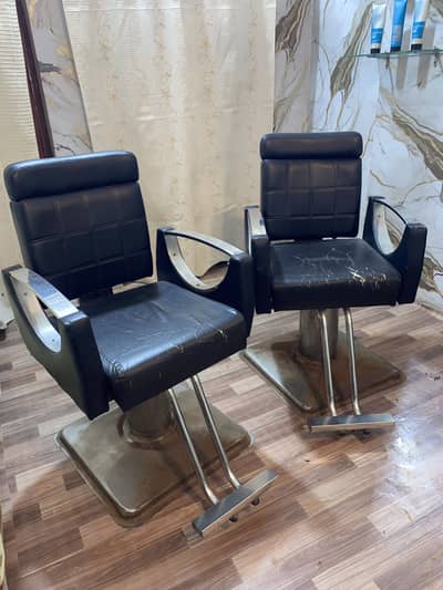 2 chairs for salon