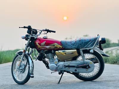 CG 125 special edition Gold "only 1465km driven only"