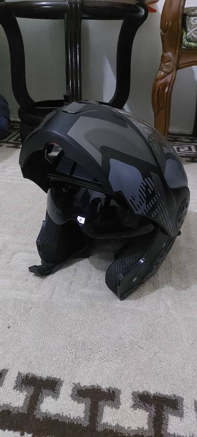 super air grey black helmet