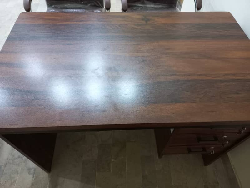 Table & Chairs 2