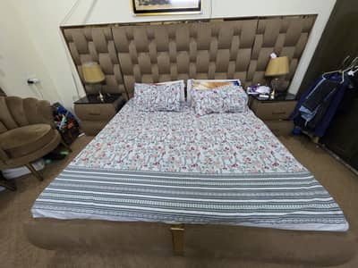 bed set with side tables and dressing