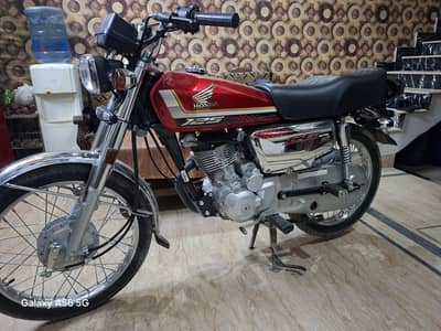 honda125 red silver colr slefstrt