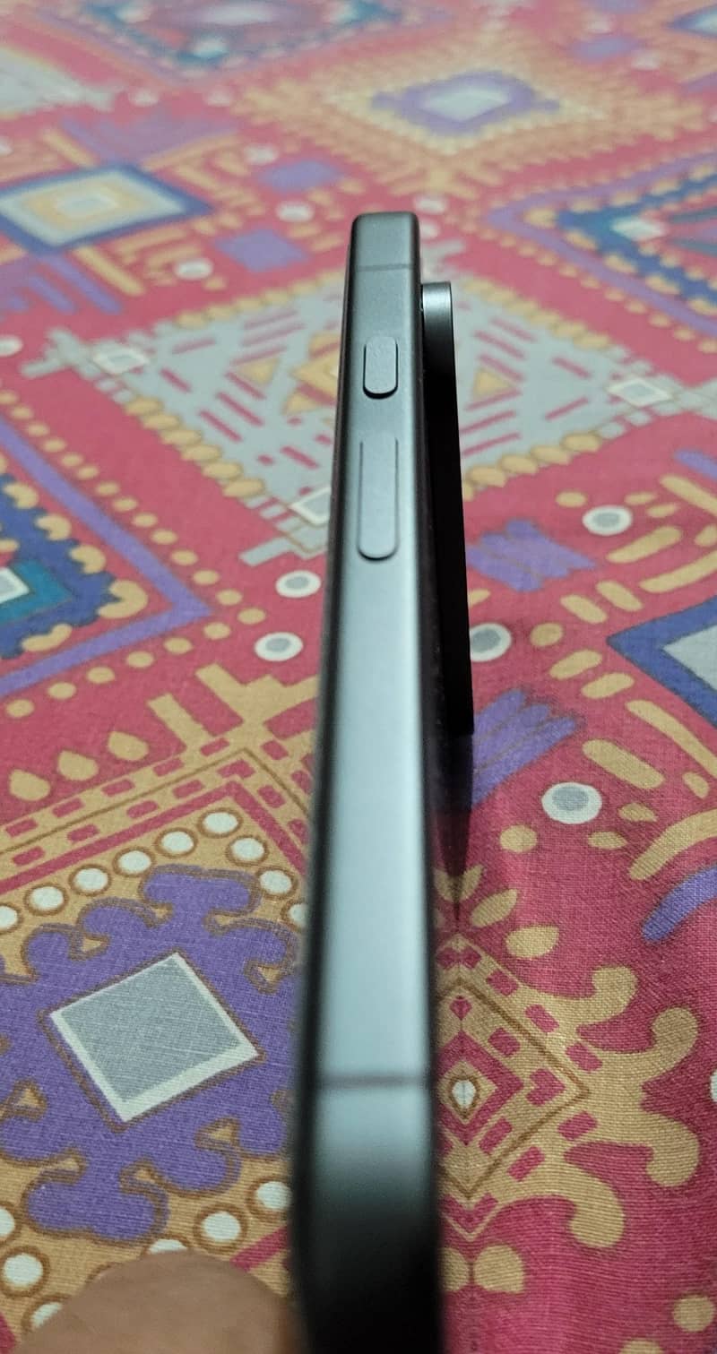 Google Pixel 10 4