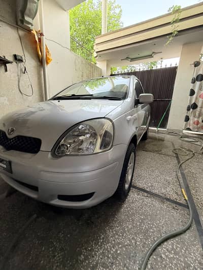 Toyota Vitz 2001