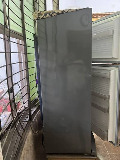 Dowlance Refrigerator Fridge for sale