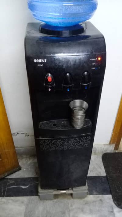 Water Dispenser with Refrigerator