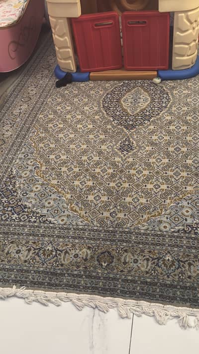 Pure wool carpet