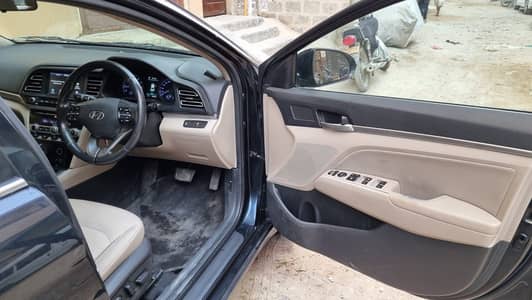 Hyundai Elantra 2021