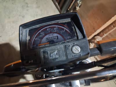 Honda CD 70 2025 Model | Lahore Registered | 17,000 KM | Exellent bike