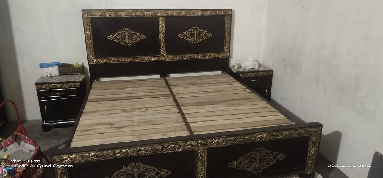 bed set or dressing 0