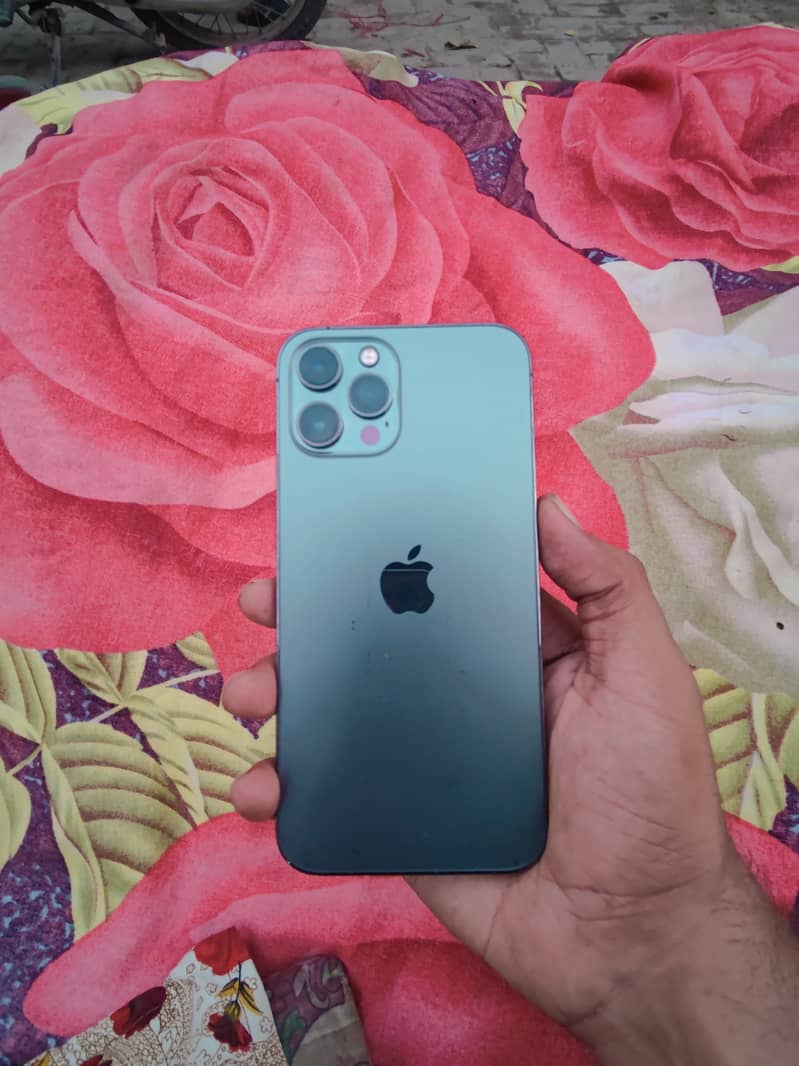 iPhone 12 pro max 0