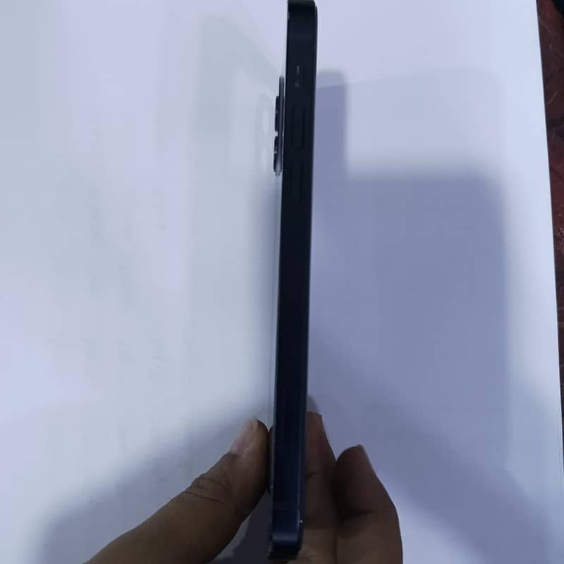Apple iPhone 12 3