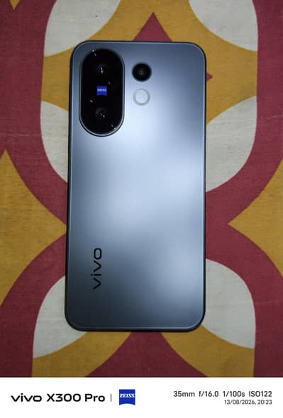 Vivo X200fe