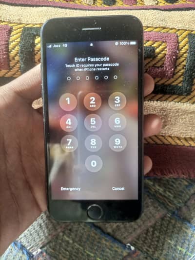 Apple iPhone 7