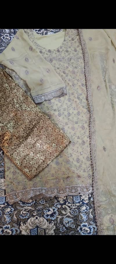 Beautiful fancy 3-piece suit for sale. 