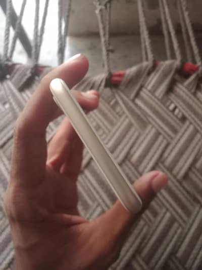 Apple iPhone 7