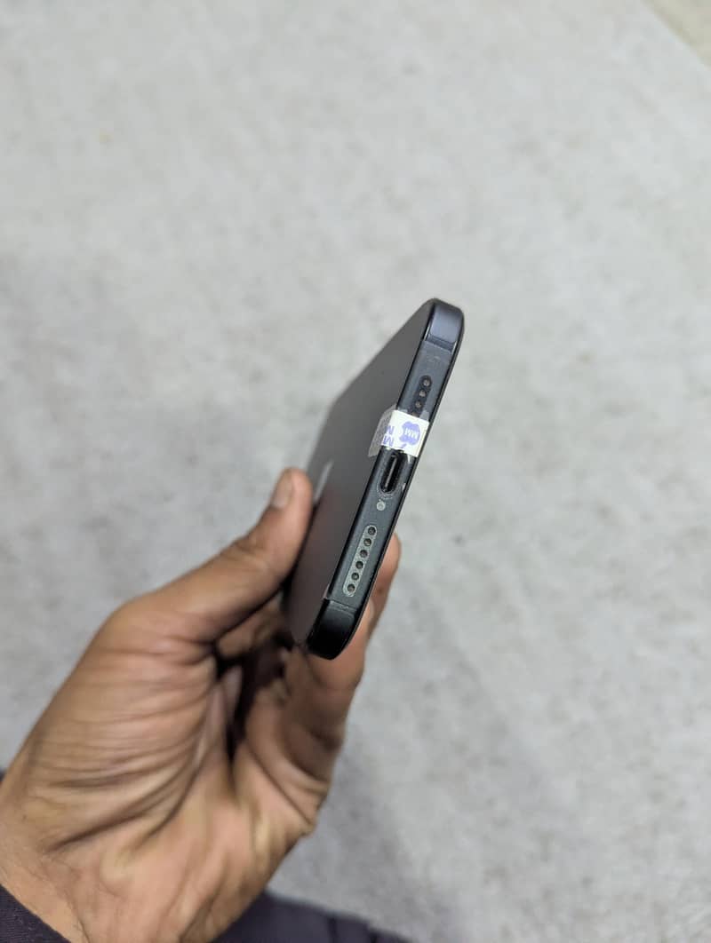 Apple iPhone 16 Plus 2