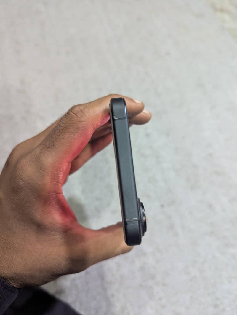 Apple iPhone 16 Plus 4