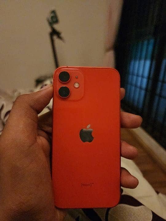 Apple iPhone 12 mini 1