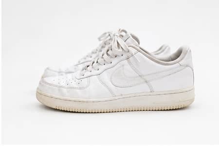 White Casual Sneakers – Like New – Only 1 Week Used White Low-Top Snea