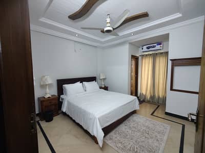 2bed furnished apartments available monthly for rent in ISLAMABAD E11 2 mian markaz