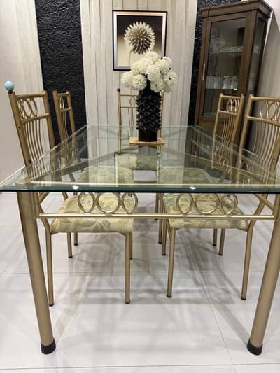 Dining table with 6 chairs