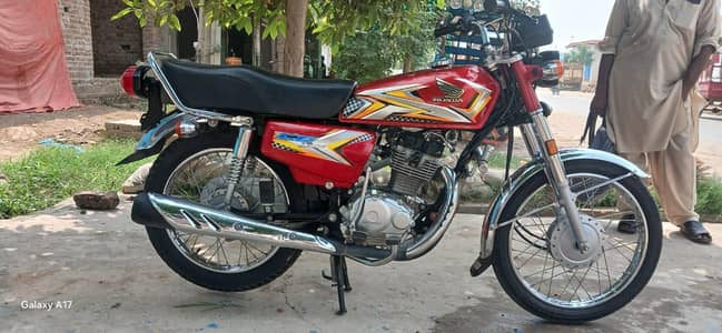 Honda CG25. Punjab register. O3O8-56-88-797.