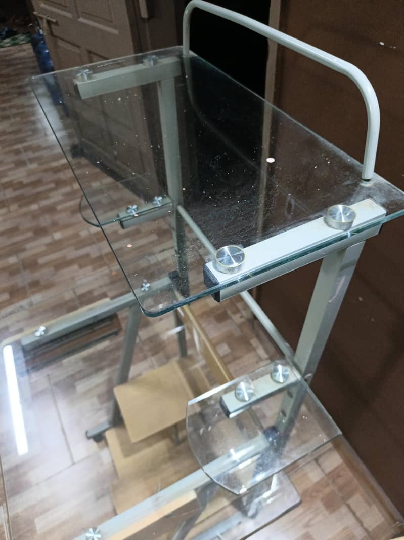 computer trolly 2
