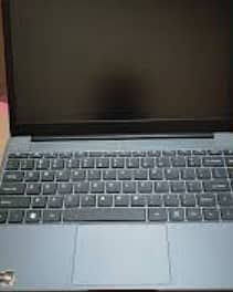 BRAND NEW LAPTOP FOR SALE WITH LAPTOP BAG