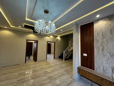 5 Marla Beautiful Brand New LUXURY House AVAILABLE For Rent IN PARK VIEW CITY LAHORE