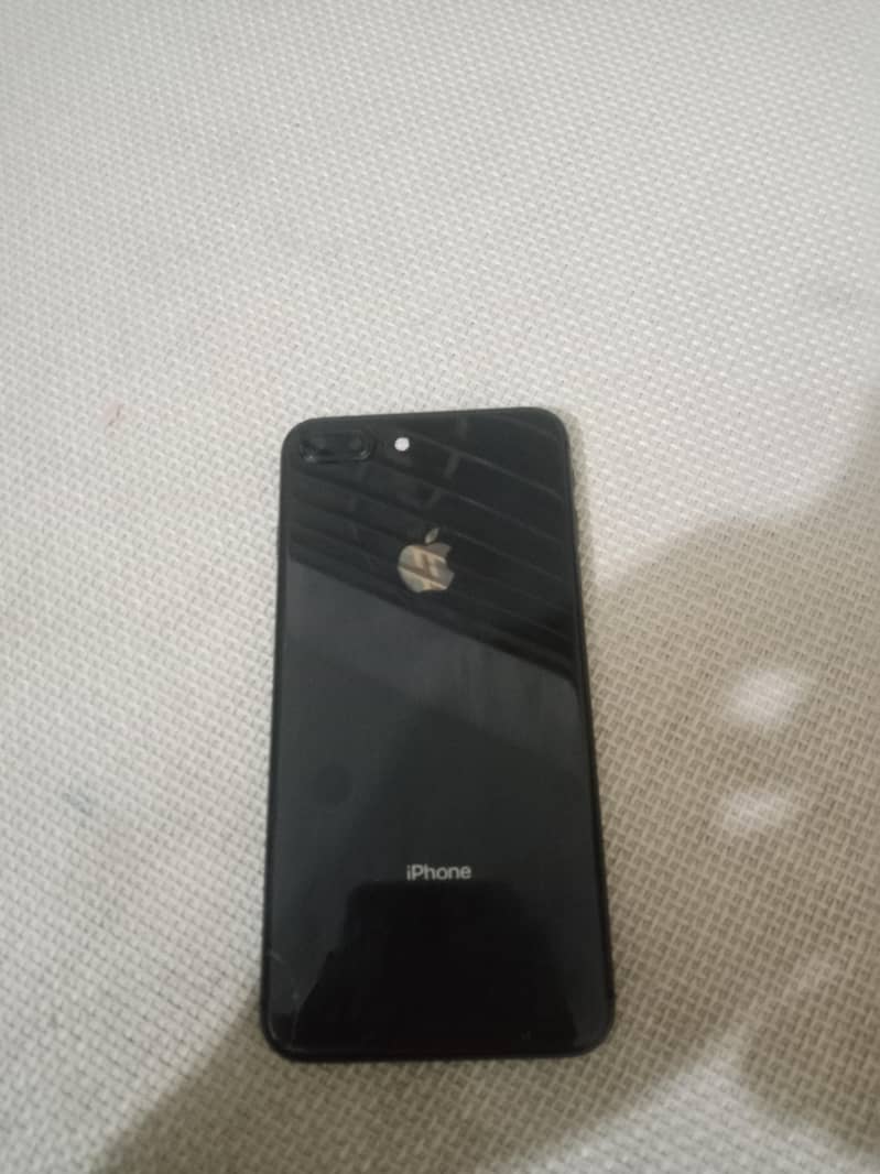 Apple iPhone 8 Plus 0
