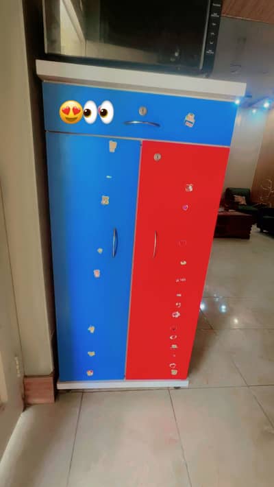 kids wardrobe