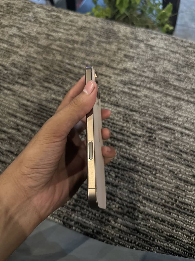 Iphone 16pro max 1