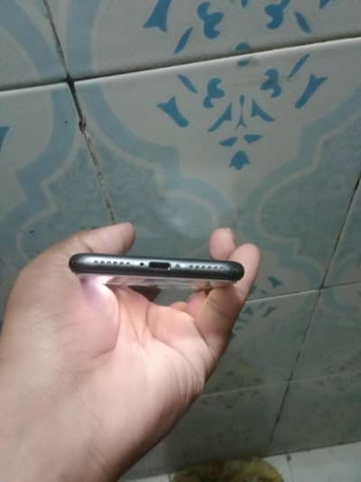 Apple iPhone 8