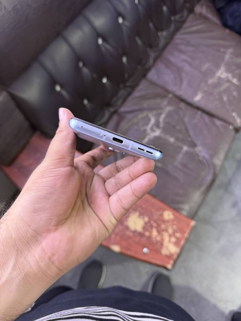 One Plus 8T 1