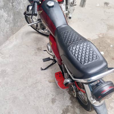 Honda 125 all ok 9/ 10 condition