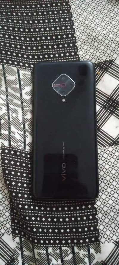 Vivo Y51 4/128. READ DESCRIPTION