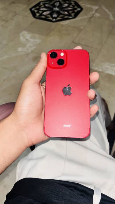Apple iPhone 13