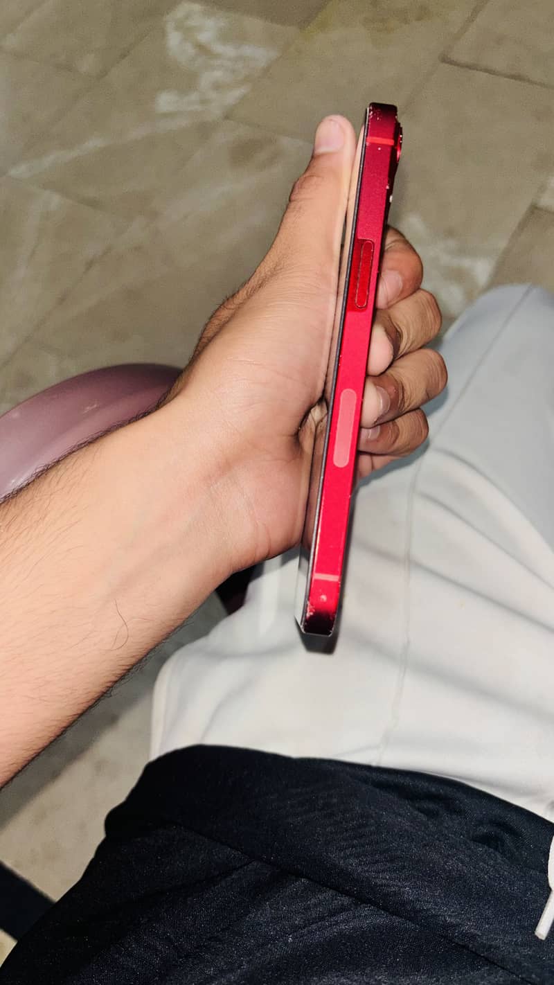 Apple iPhone 13 1