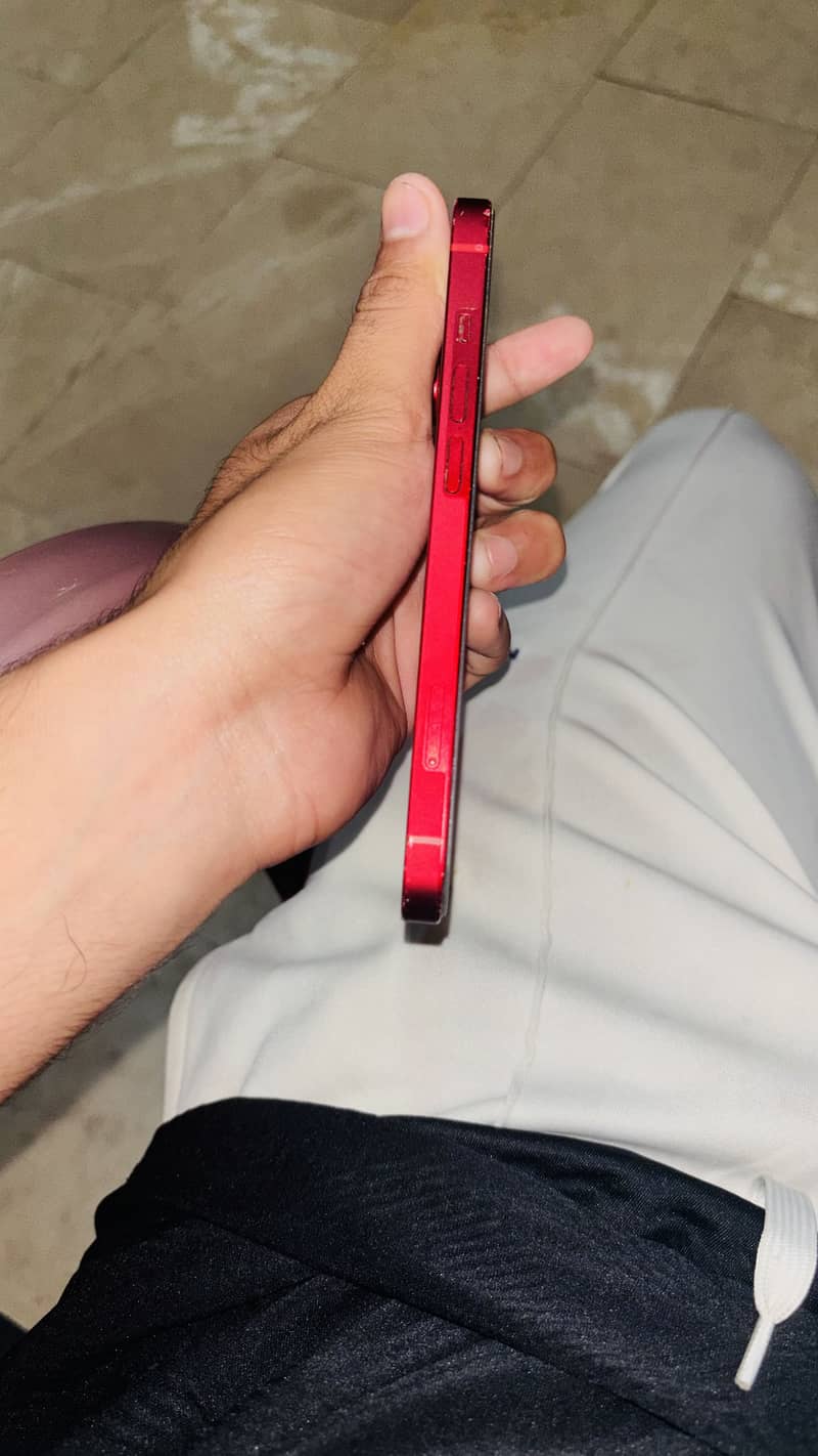 Apple iPhone 13 3