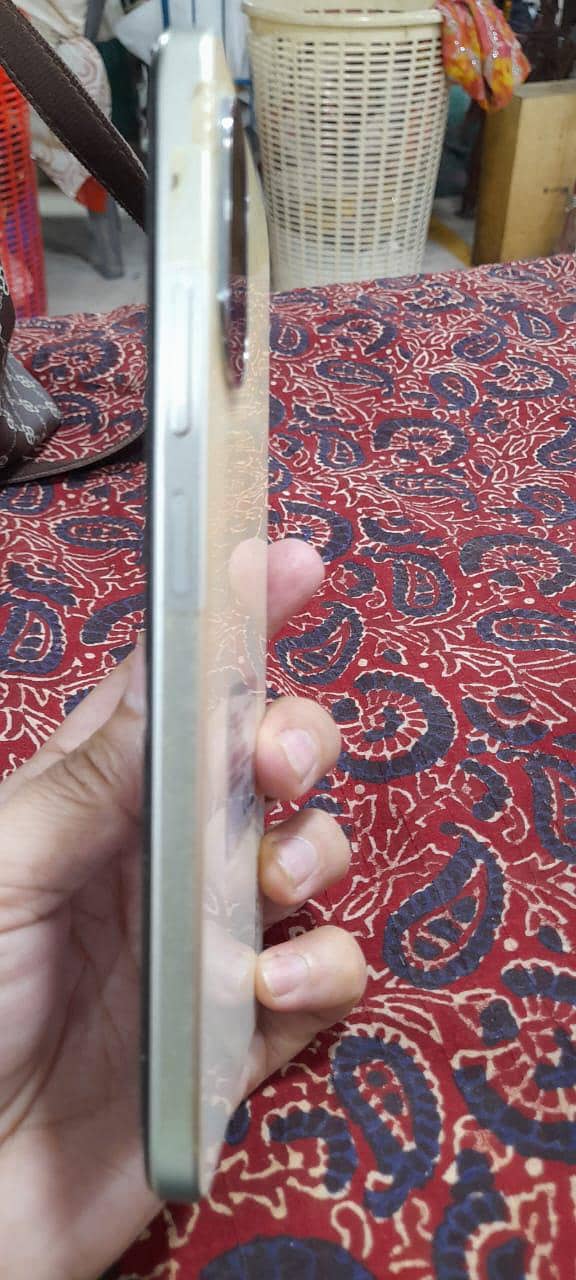 OPPO A38 0