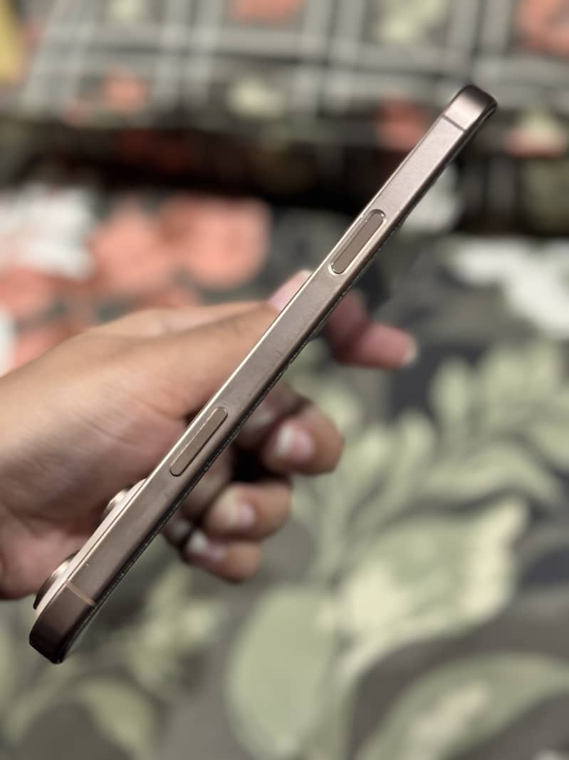 Iphone 16 Pro Max 1